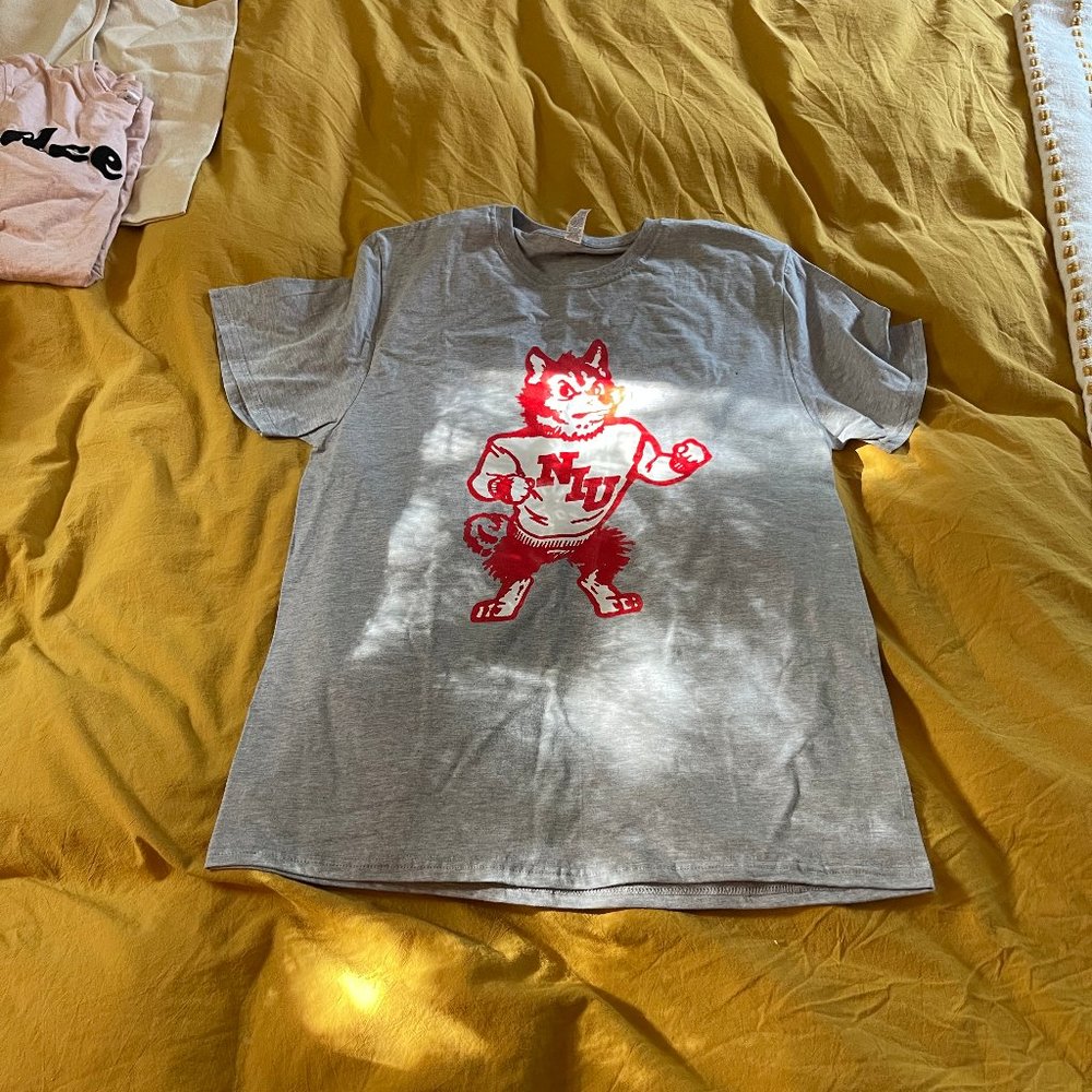 Vintage NIU T-shirt